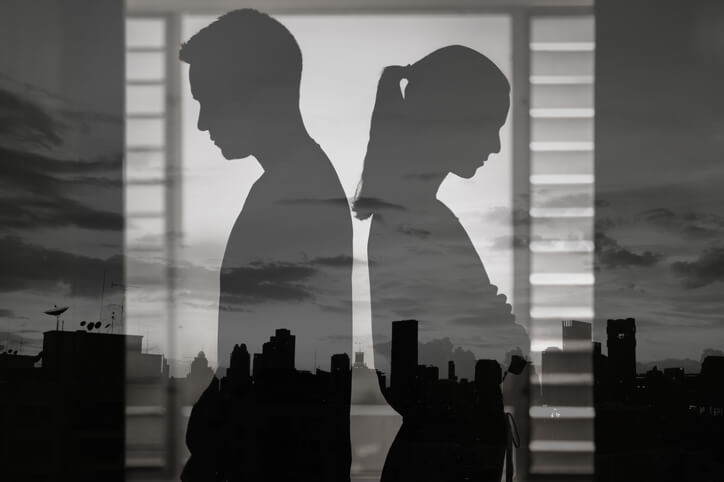 別れた不倫相手との復縁は可能？【状況別】もう一度関係をやり直す方法