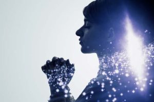 当たる霊視占い｜人生激変！次の30日間、あなたに迫る転機と幸運