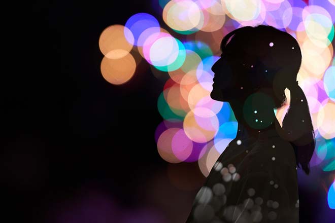 恋愛占い｜恋人がいるあの人。想い続けたら…振り向く可能性は？