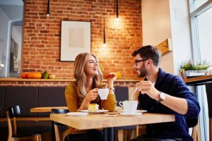 恋愛占い｜あの人は今フリー？あなたへの想いと本音、2人の恋脈