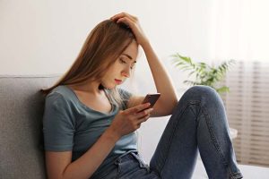 恋愛占い｜あの人から連絡が来ない…なぜ？次の連絡のタイミング