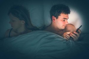 暴露霊視｜気になるあの人のスマホの中身◆異性関係・アプリ・SNS
