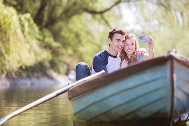 惹かれるあなたの魅力・望む2人の距離感【あの人の恋の本音占い】