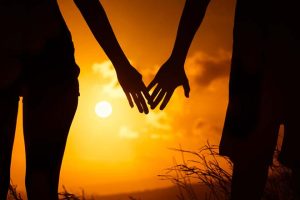 今後2人の関係に訪れる衝撃展開は？【恋の行方占い】あの人の本心